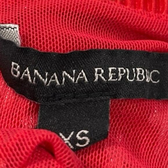 Banana Republic Red White Pleated Floral Sleeveless Boat Neck Blouse Top Size XS - Picture 4 of 5